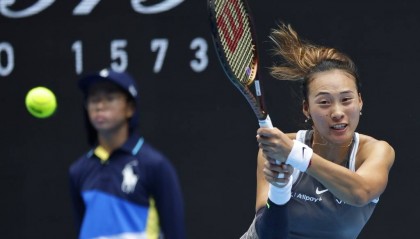 爆冷！郑钦文0-2遭36岁德国老将横扫 止步澳网次轮