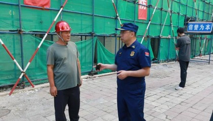 绥化市人员密集场所动火作业和建筑保温安全隐患整治专班开展消防安全联合检查