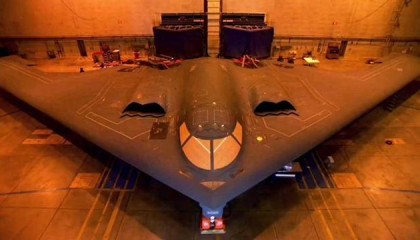 美军布局失误！折戟红海难翻盘，事实证明解放军的路，走对了