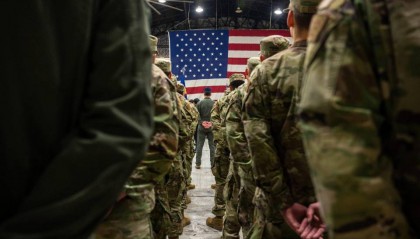 特朗普约普京入军营，“空军一号”直飞阿拉斯加