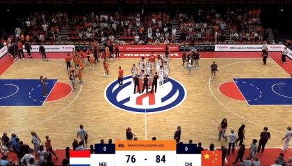 男篮热身赛-余嘉豪两双胡明轩13分 中国胜荷兰