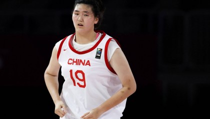 无解！张子宇15中15爆砍32分9板3帽 带领山东夺冠