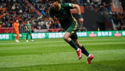 父亲宣称“中超节奏慢”，王钰栋：上去踢一下你就知道了