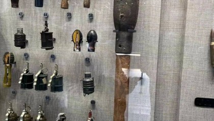 一颗手榴弹1米3！我军果真有高达？丨轻武专栏