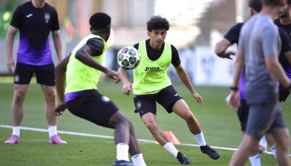 曼联尴尬了！2500万买了俩支升班马都不要的门将，原因曝光太扎心