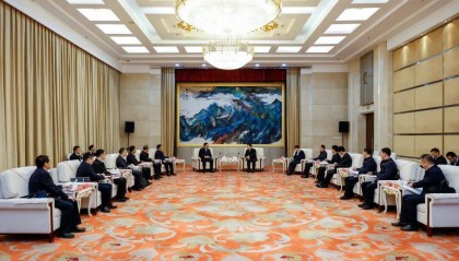 戴和根与甘肃省委书记、省人大常委会主任胡昌升举行会谈