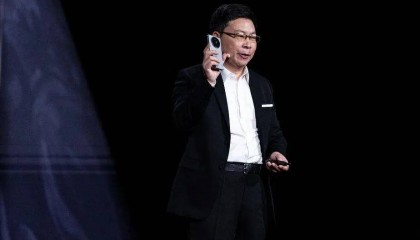 打破技术封锁！国产操作系统的艰难突围→