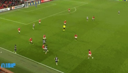 怒了🤬曼联青训肖雷蒂雷铲翻卡塞米罗，胖虎劈头盖脸一顿输出