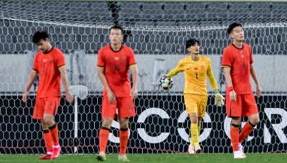 国足对阵中国香港队又双叒叕迎“荣誉之战”，黄健翔辣评