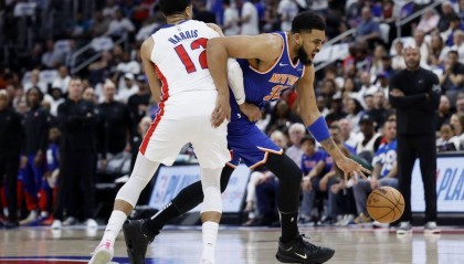 唐斯31+8坎宁安空砍24+11 尼克斯险胜活塞系列赛2-1