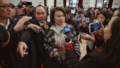 “绝不用海归派”，董明珠“间谍言论”背离常识 |新京报快评