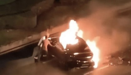 成都车祸后小米汽车直播间遭网暴，雷军抖音一月掉粉35万