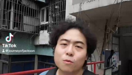 重庆小哥把“上班之路”发到网上，全世界网友惊呆了！