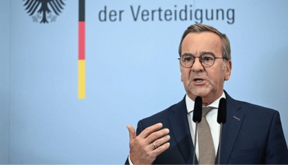 德国防长驳斥冯德莱恩向乌克兰派兵言论：她缺乏授权