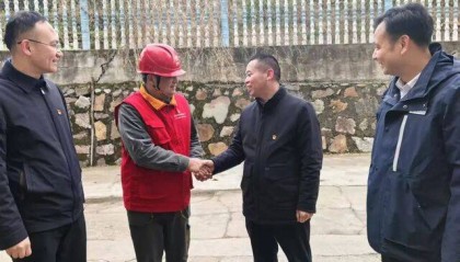 国网岳阳供电公司：久久为功，“电骆驼”授旗再出发