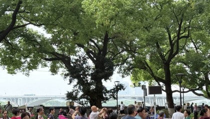 露天客厅，烟火长卷：湘江“桥”下见长沙真性情