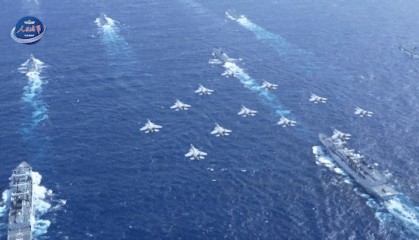 中国首个双航母战斗群横空出世！歼-15B/D居然悄悄装备这么多了？