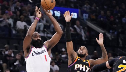 21分逆转！哈登25+10+13布克40分 快船不敌太阳吞2连败