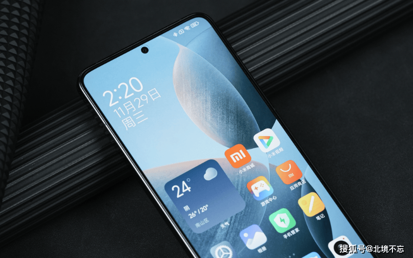 6700mAh+2K屏+230万跑分，红米K80配置出炉，没让米粉失望
