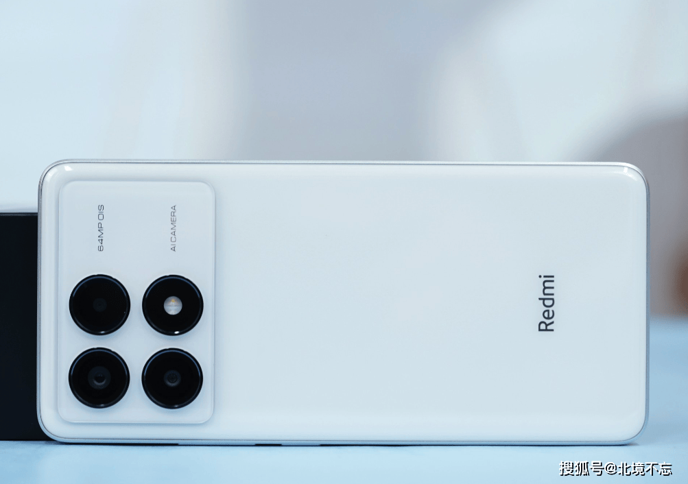 6700mAh+2K屏+230万跑分，红米K80配置出炉，没让米粉失望