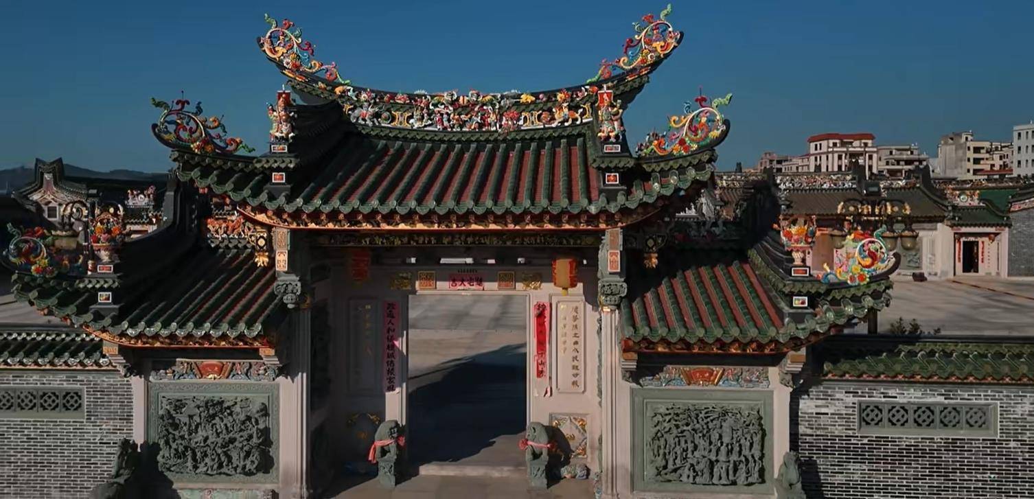 汕头违建豪宅“英之园”将强拆，当地：将根据公告期内具体情况采取下一步措施