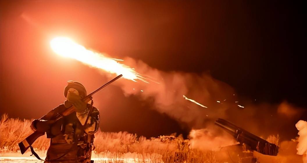 俄军先下手为强，深夜突袭波兰！导弹直击波兰大使馆