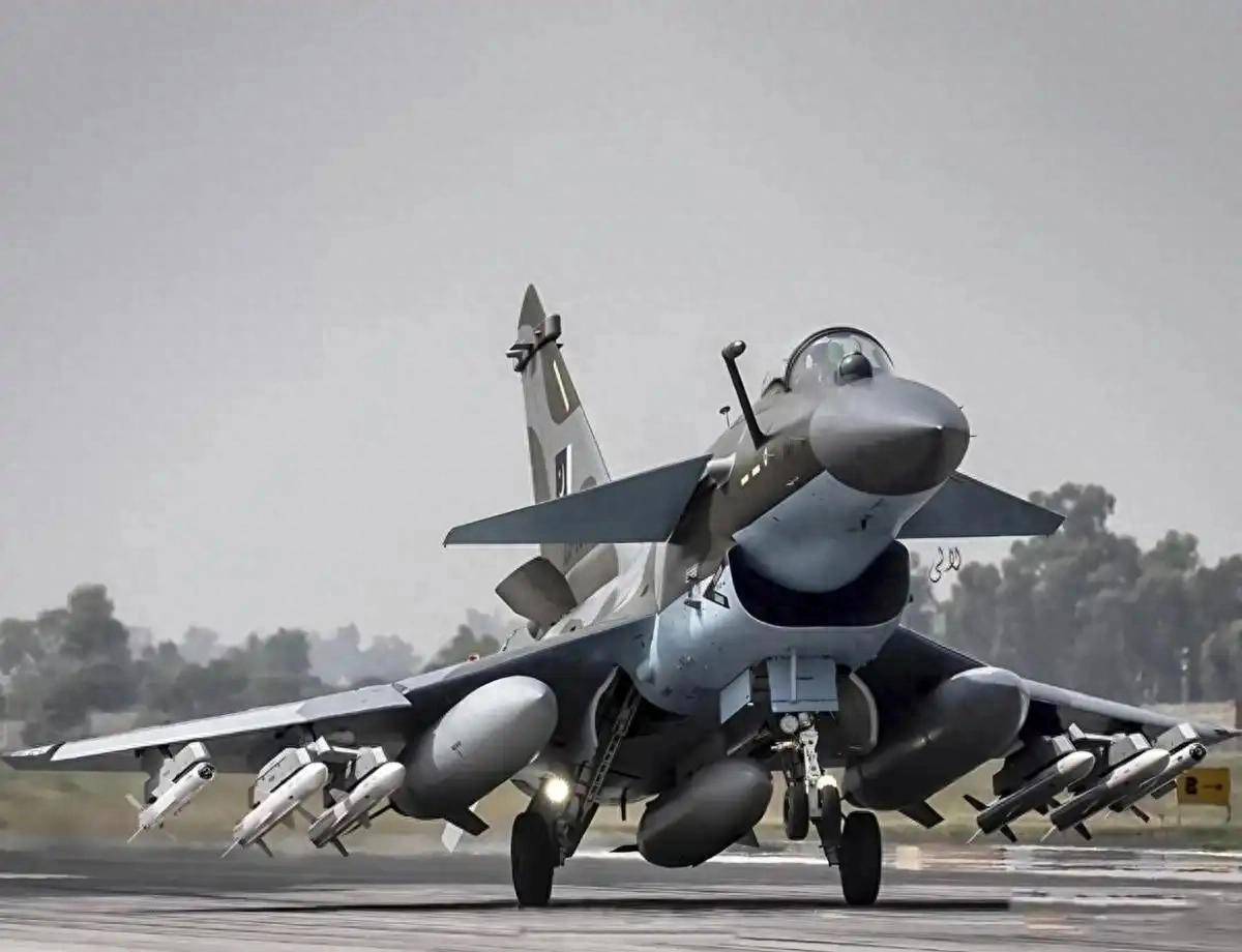 印度战忽工作很成功：巴铁8:0战绩没人信，法还想卖阵风给台湾省