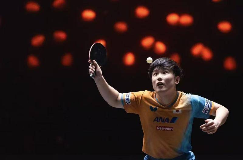 新华社特写：20岁的陈俊菘这样逆转张本智和