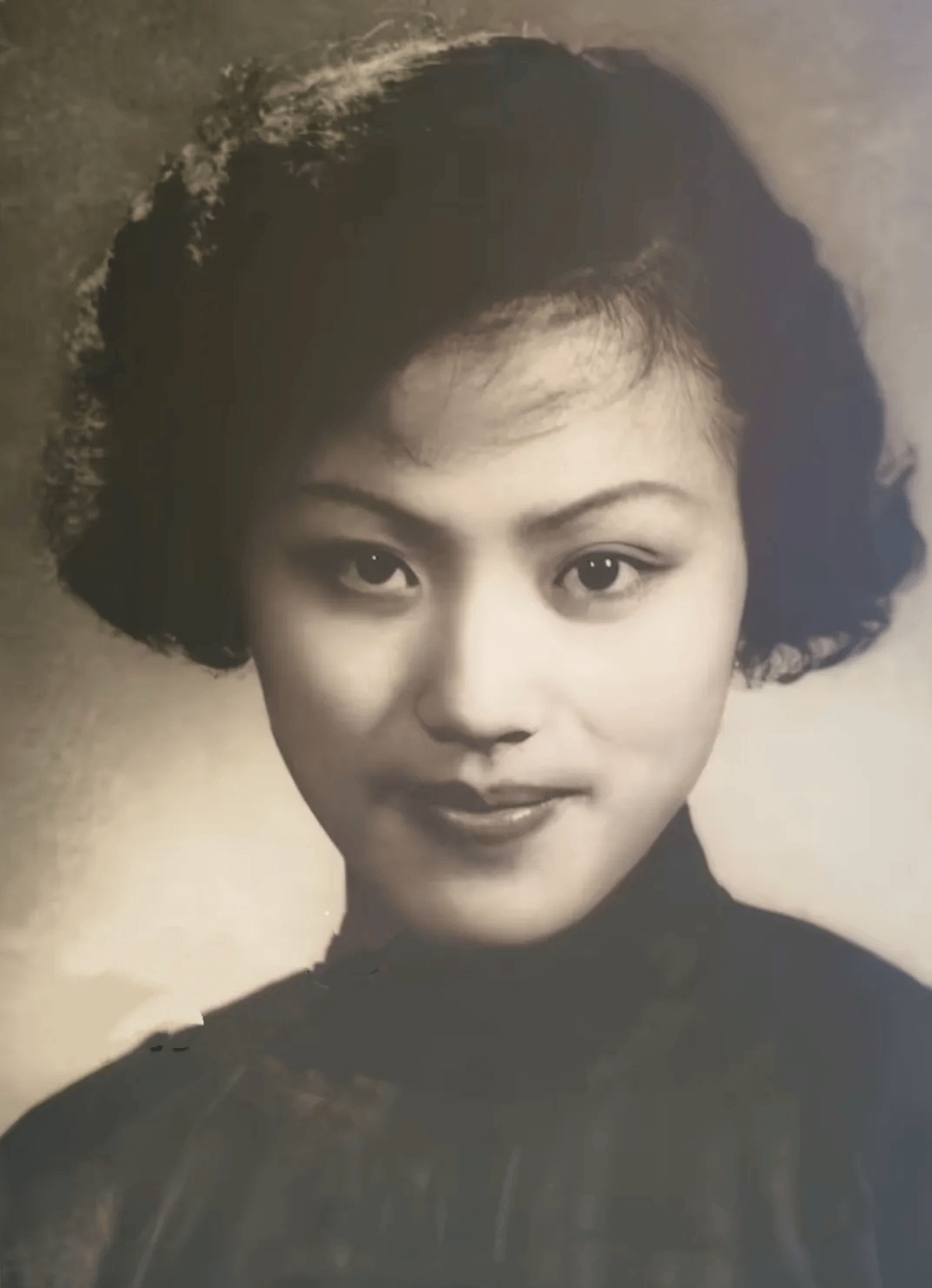 这位志愿军奶奶为何“光头”？真实故事让人动容