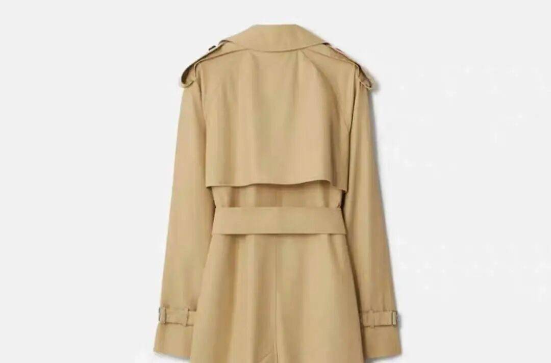 风衣后面那块“多余”的布有什么用？