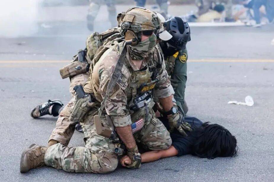 美国内战，这次好像不假！