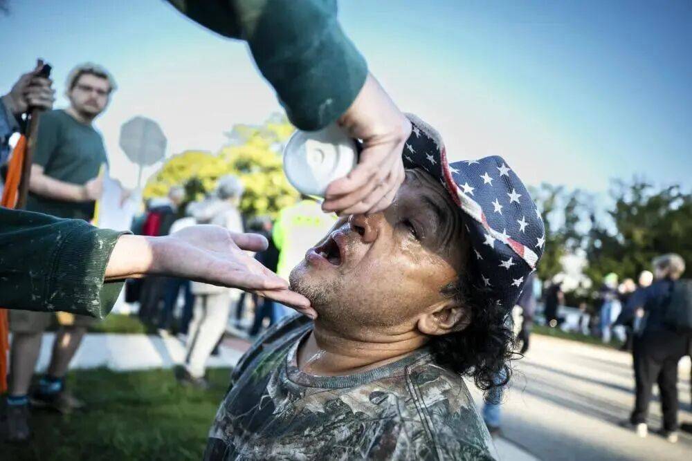 美国内战，这次好像不假！