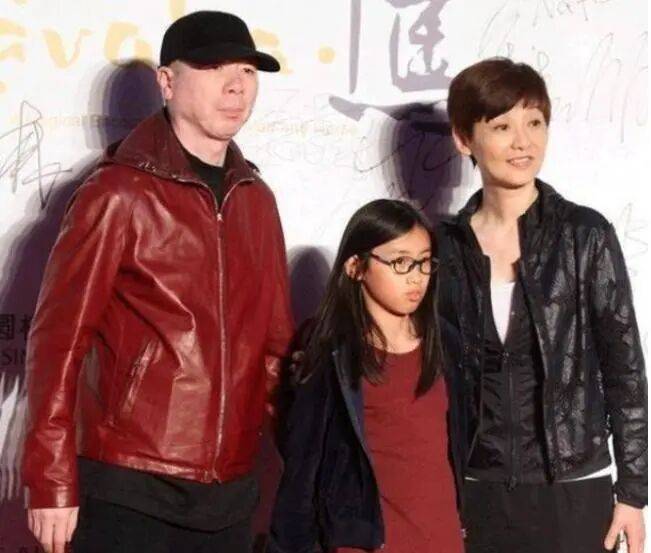 考古|冯小刚带女儿去陈思诚工作室！开个人账号还读影视专业，她也要“女承父业”吗？
