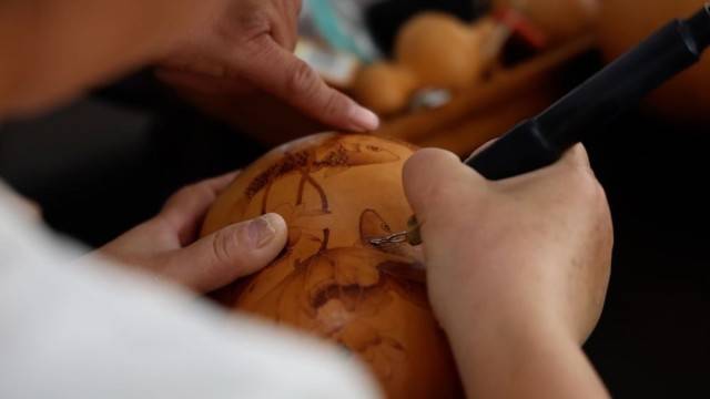 特色农业“金钥匙” 打开乡村振兴“富民门”