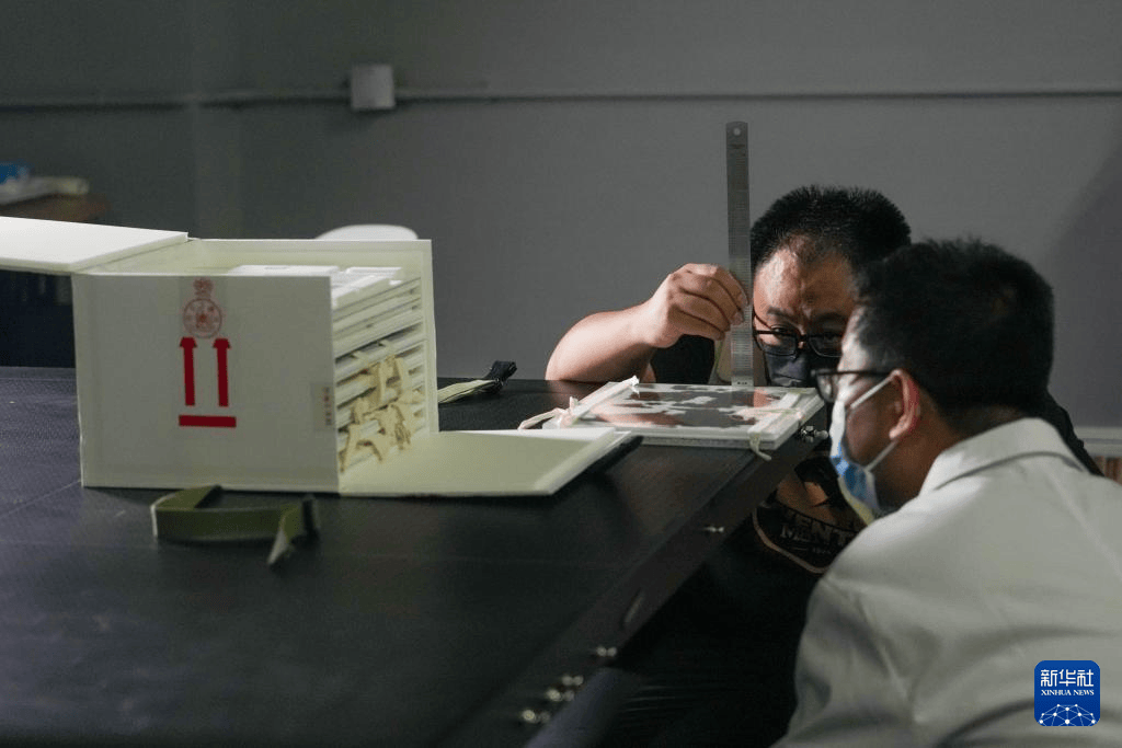 结束漂泊79年 子弹库战国帛书正式入藏湖南省博物馆