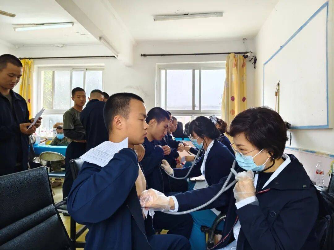 白衣为甲，守护戎装！第九六七医院温情服务新兵“入营第一关”