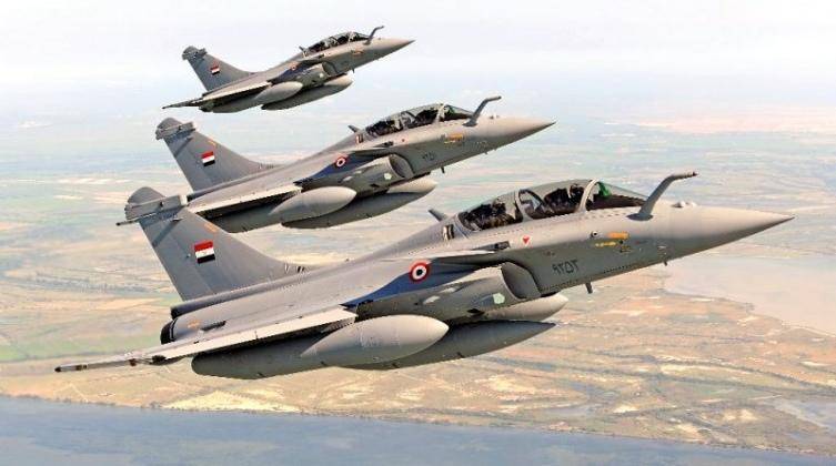 怕被歼10抢单了？美媒：暂停八年后，法国紧急向埃及交付阵风战机