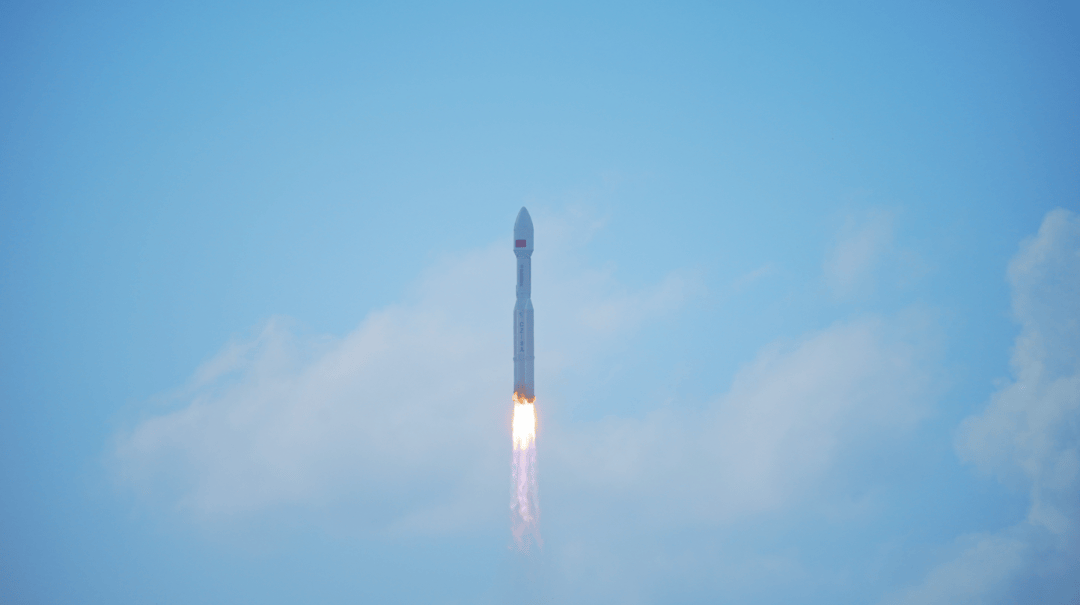 我国在文昌成功发射卫星互联网低轨12组卫星