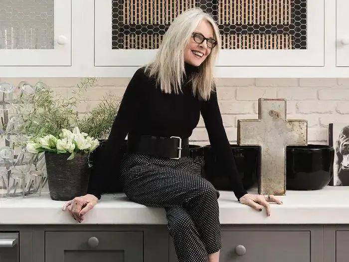 79岁奥斯卡影后离世，她是男神收割机，松弛中性风穿搭鼻祖