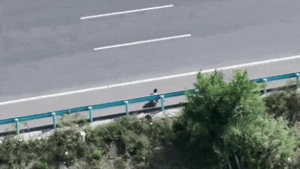 无人机“撒糖”，甜到救人一命！