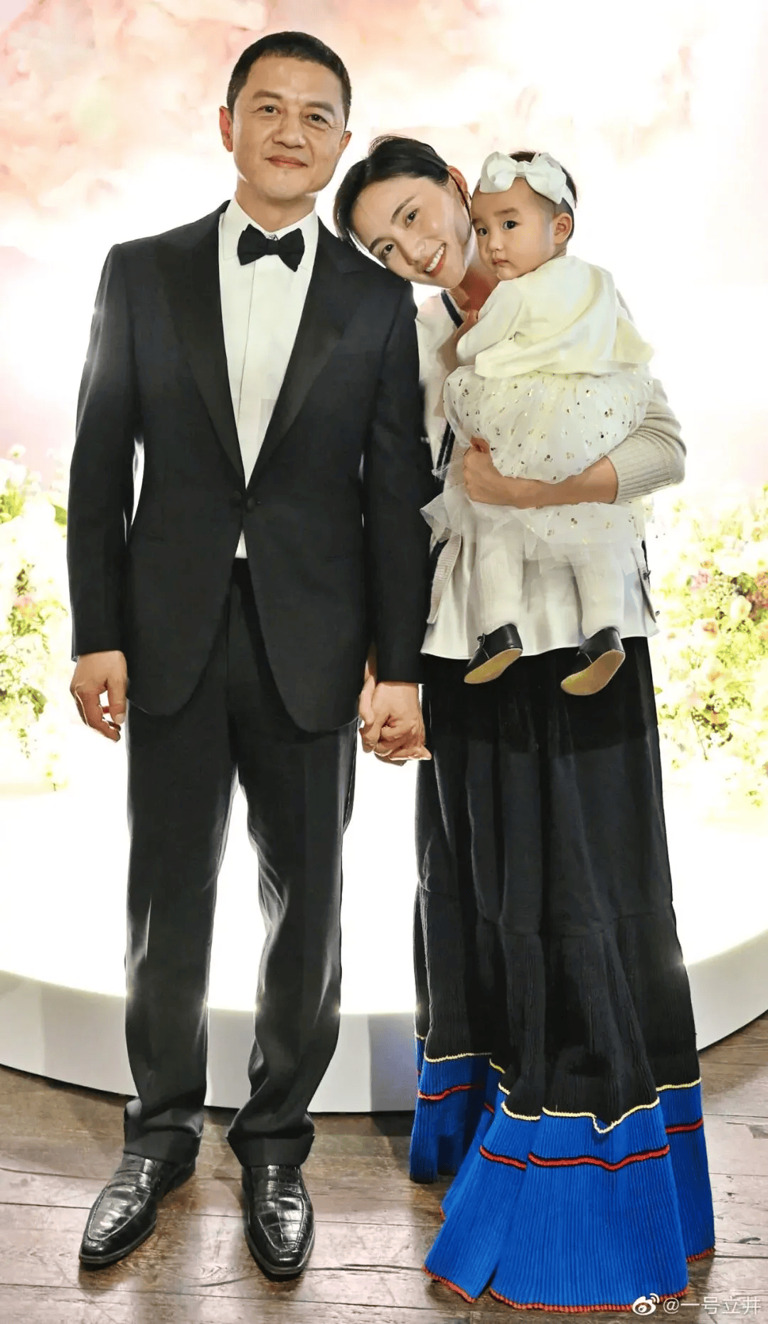 李亚鹏离婚后首次回应质疑，“猜想永远不如真相来的更加精彩或残忍”，宣布回归直播间