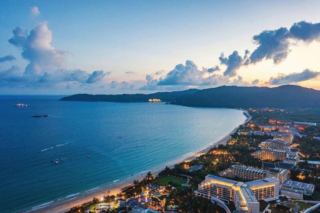 酒店海景房把“清晰看军港”当卖点泄密被查