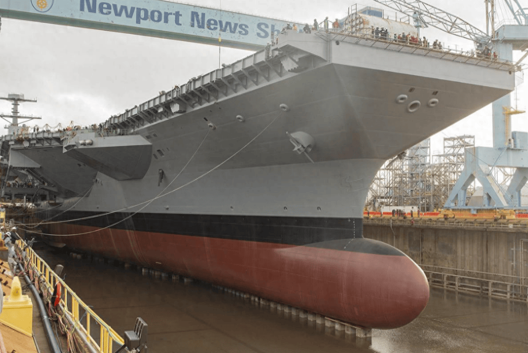 004核航母大连开建，美国肯尼迪号进度迟缓，正为电磁弹射器头疼