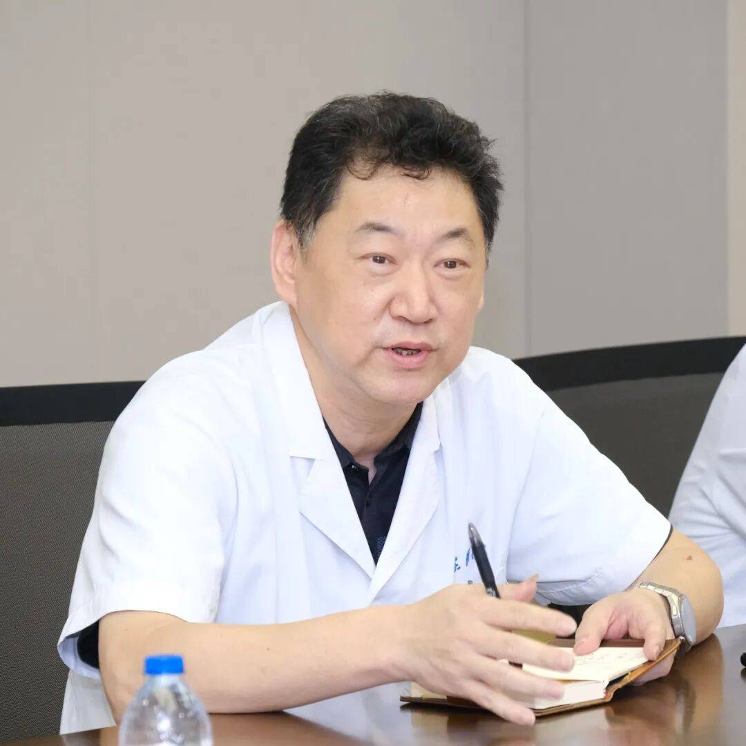 叶显银同志启程援摩