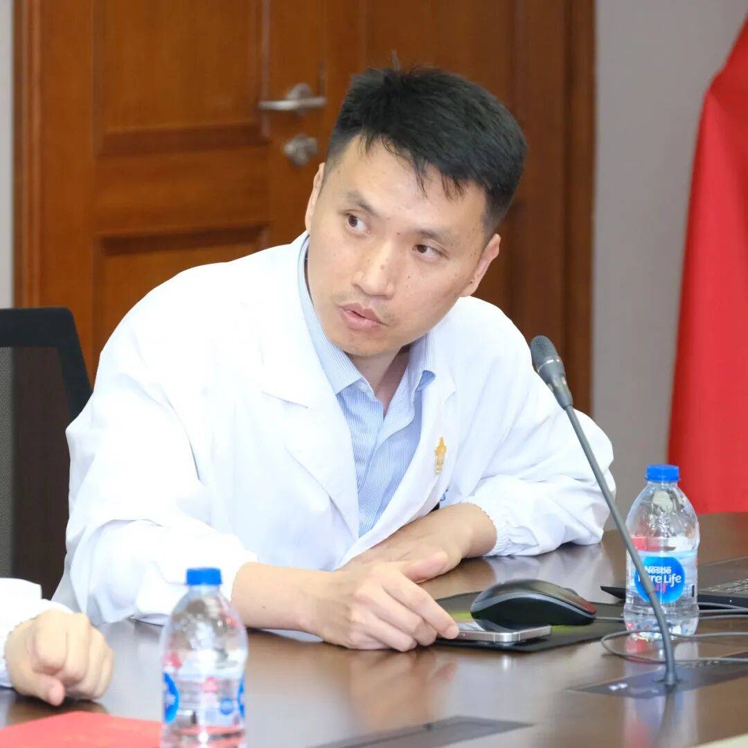 叶显银同志启程援摩