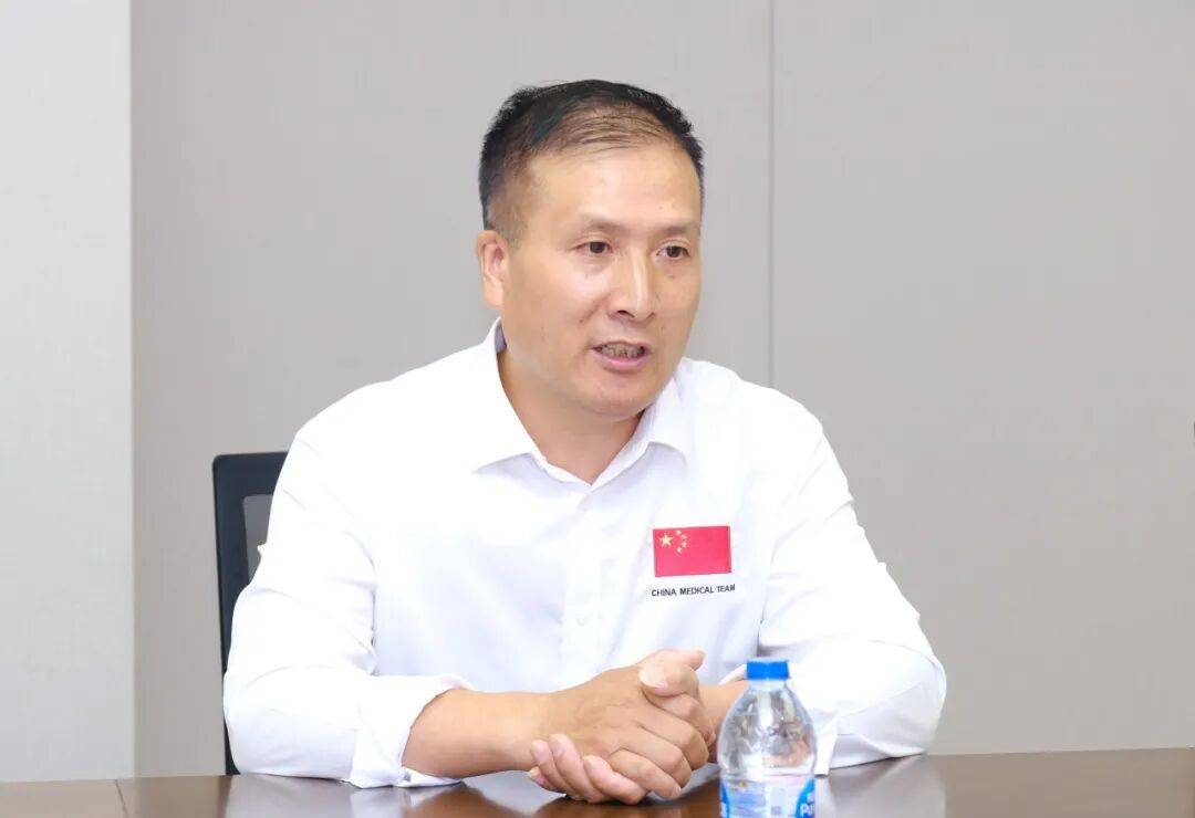 叶显银同志启程援摩