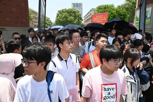 破解“县中失落”：如何让县域1600万高中生考上好大学？