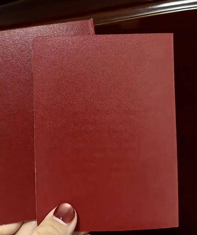 离婚证背面有“囍”字？民政部门：属实