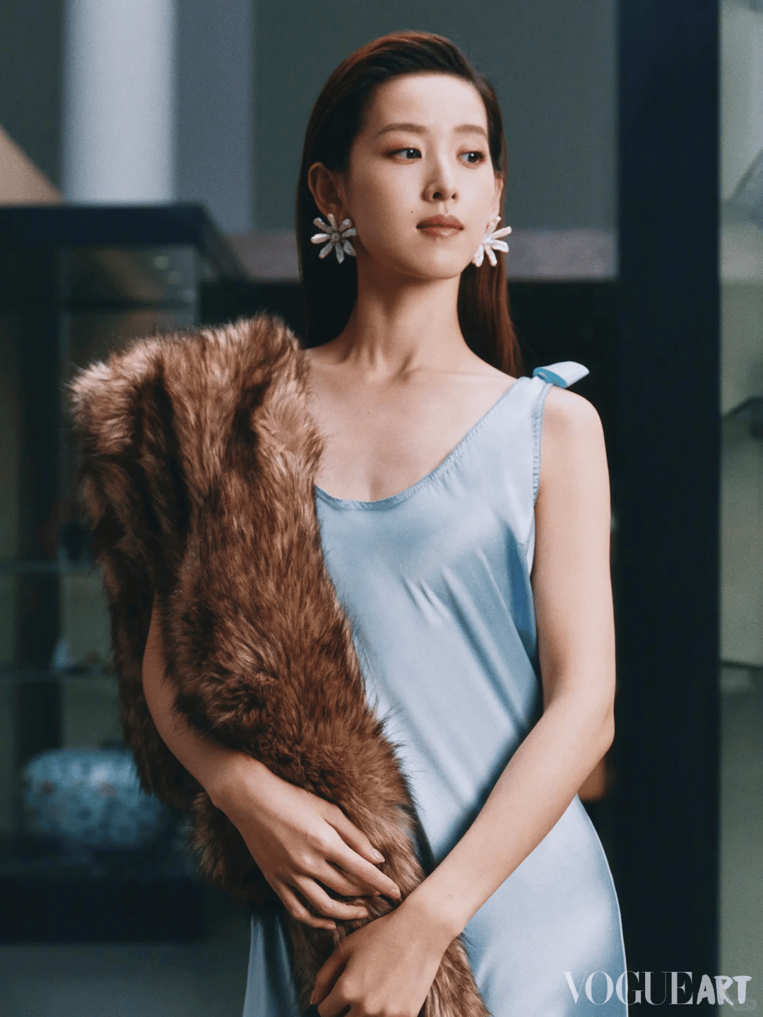 32岁章泽天，官宣新身份